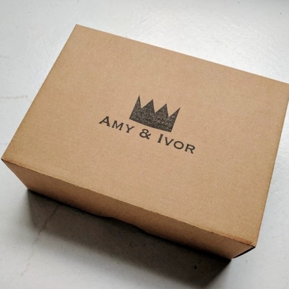 NWT AMY & IVOR Chequerboard Leather Mocassins - Picture 6 of 7